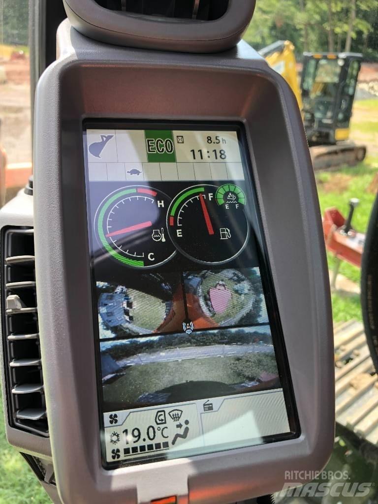 Hitachi ZX245USLC-6 Bandgrävare