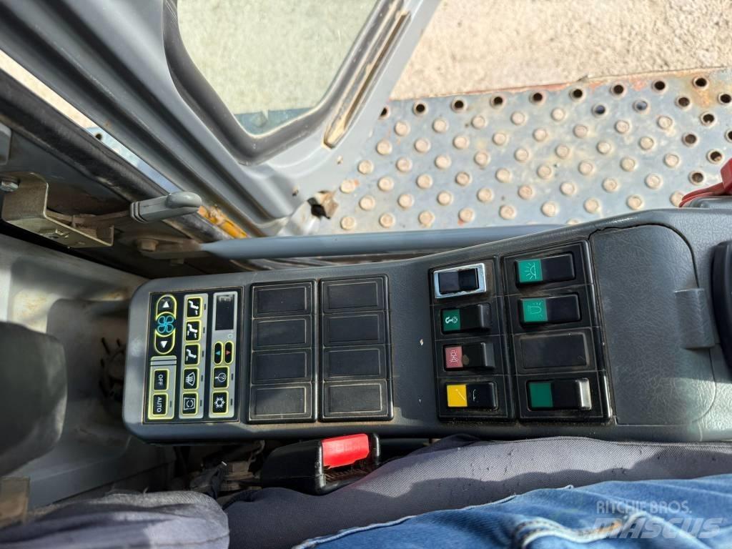 Volvo EC 360 B LC Bandgrävare