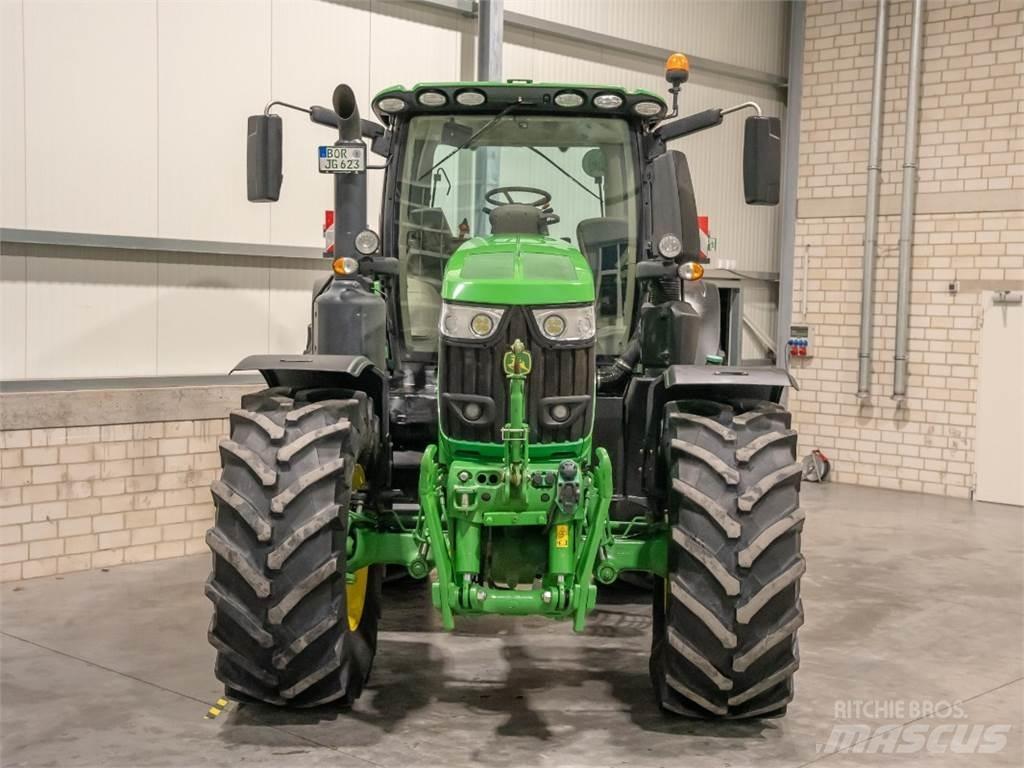 John Deere 6230R Traktorer