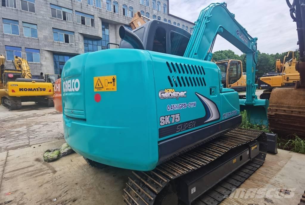 Kobelco SK 75 Midigrävmaskiner 7t - 12t