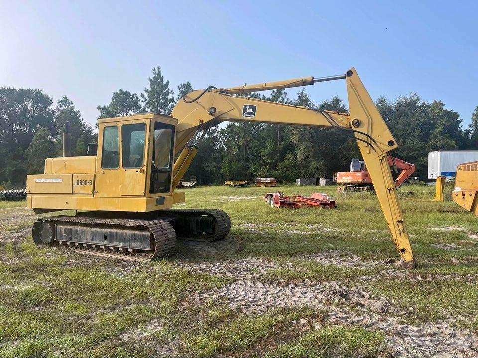 John Deere 690 B Bandgrävare