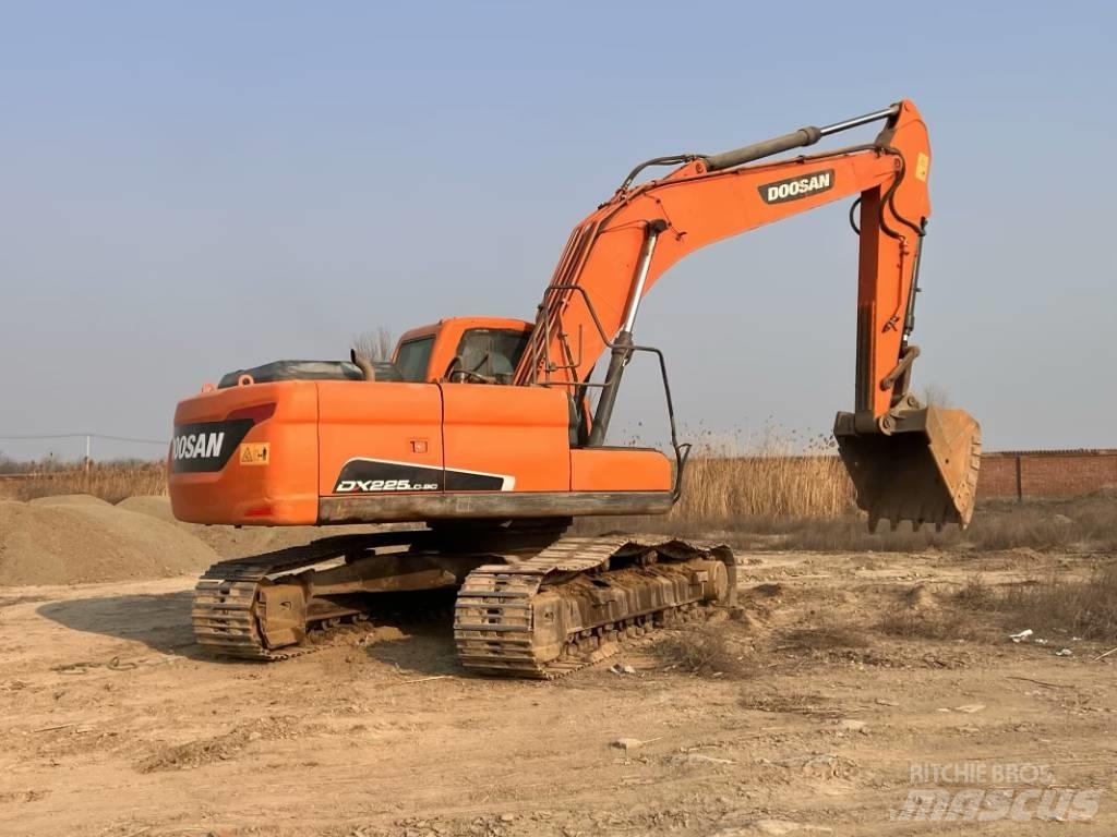 Doosan DX225LC-9C Bandgrävare