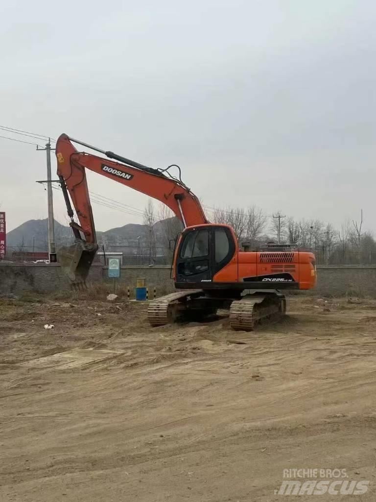 Doosan DX225LC-9C Bandgrävare