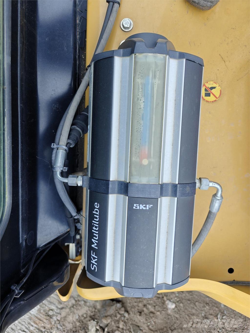 CAT 323 Bandgrävare