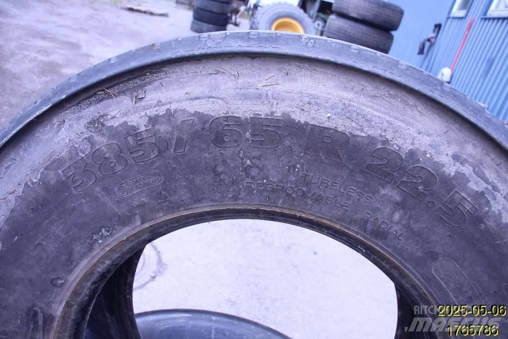 Michelin XFN 2 Däck, hjul och fälgar