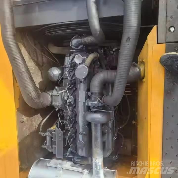 Hyundai 225 Bandgrävare