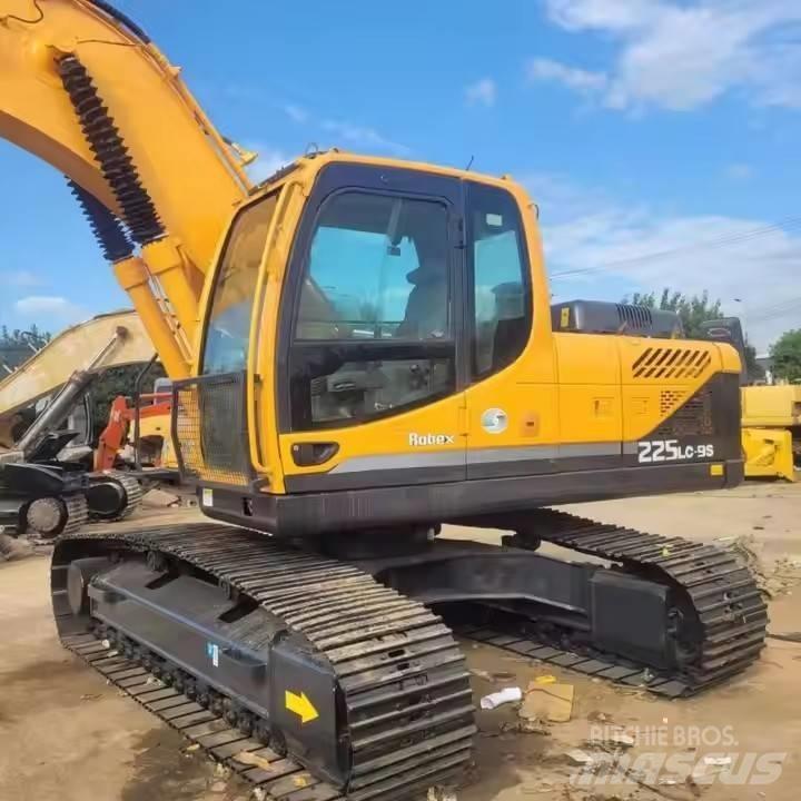 Hyundai 225 Bandgrävare
