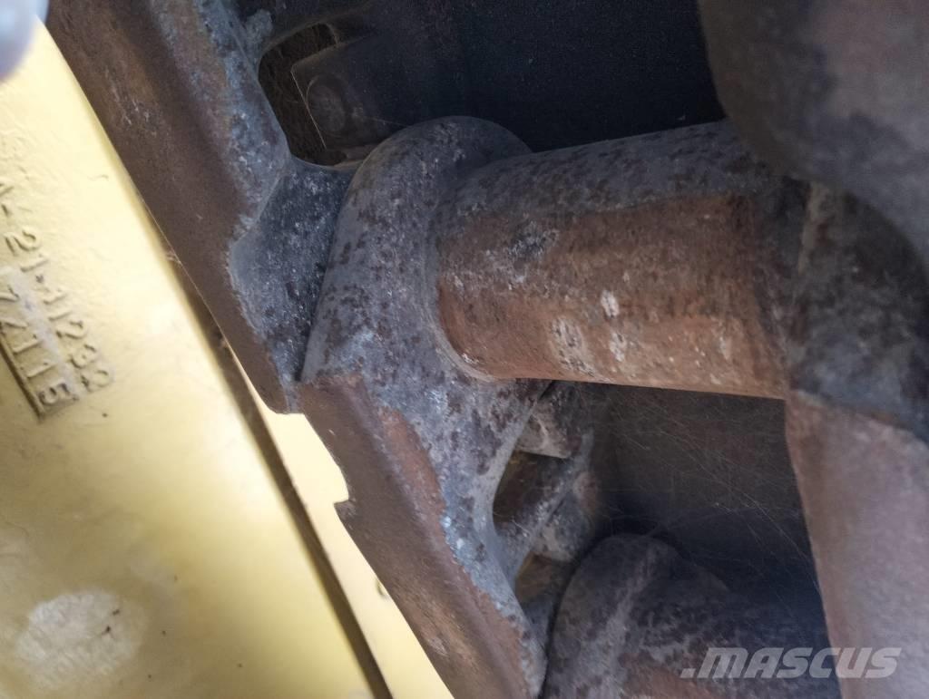 Komatsu D 155 A Bandschaktare