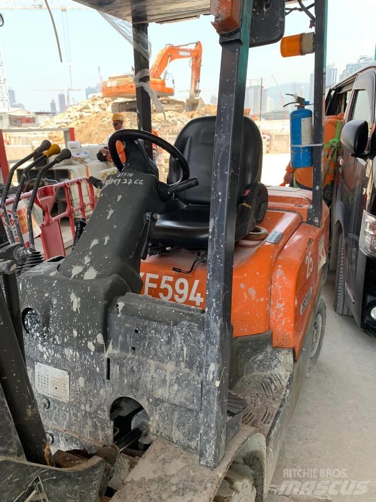 TCM Forklift FD25T4 Dieselmotviktstruckar