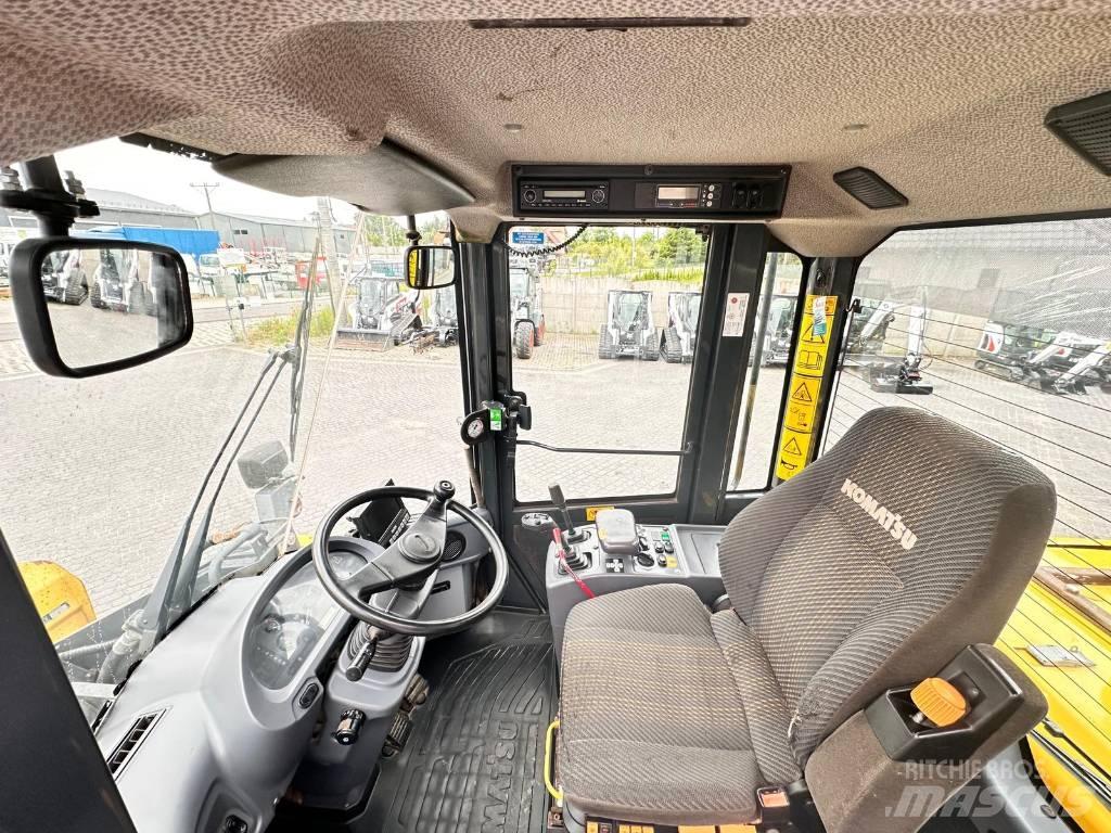 Komatsu WA 250 PZ-6 Hjullastare
