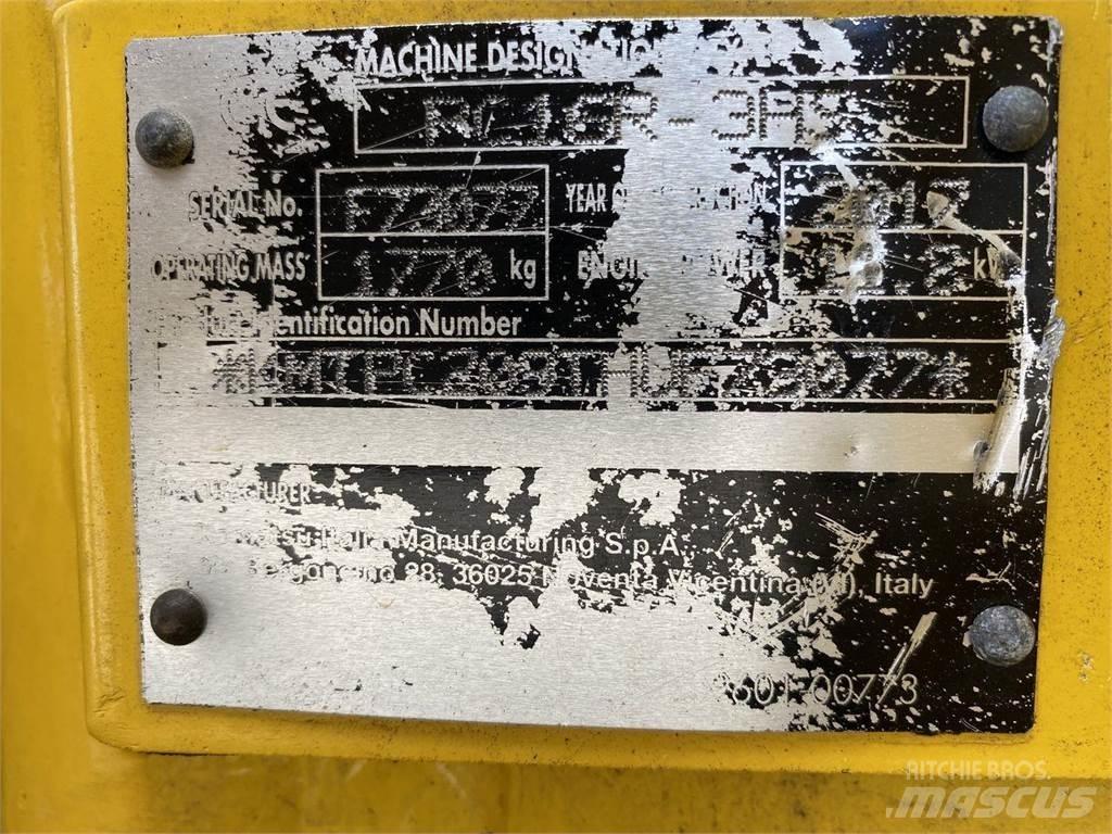 Komatsu PC16R-3HS Hjulgrävare