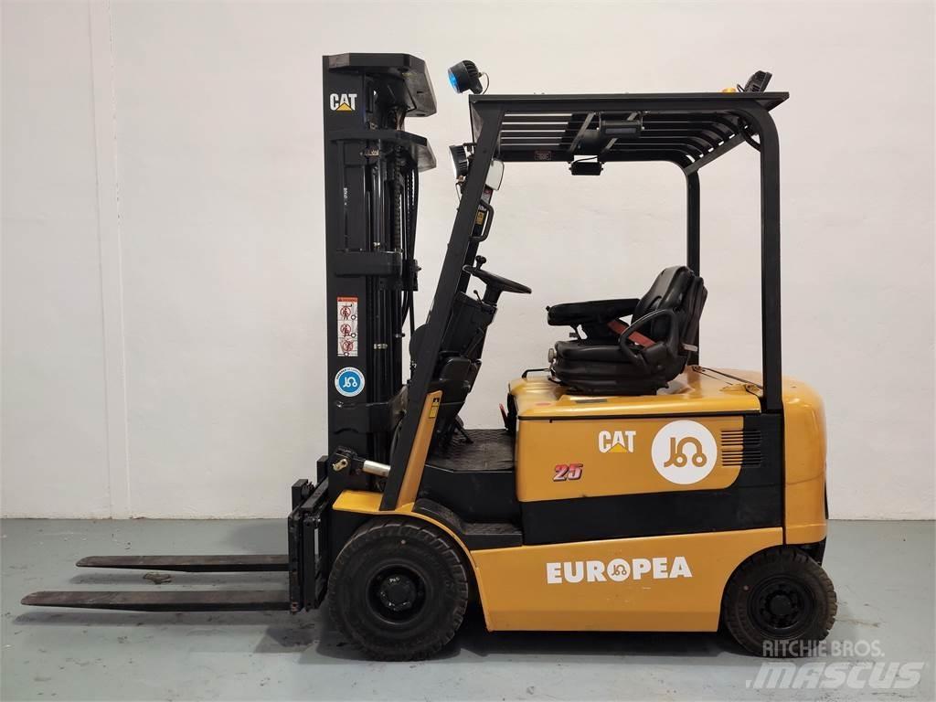 CAT EP25K PAC Elmotviktstruckar