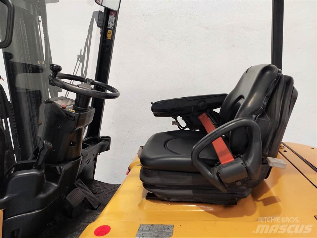 CAT EP25K PAC Elmotviktstruckar