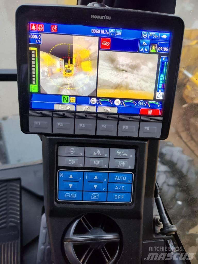 Komatsu PW180-11 Hjulgrävare
