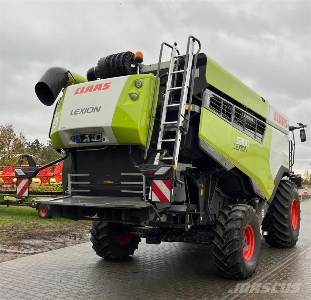CLAAS Lexion 5300 Skördetröskor