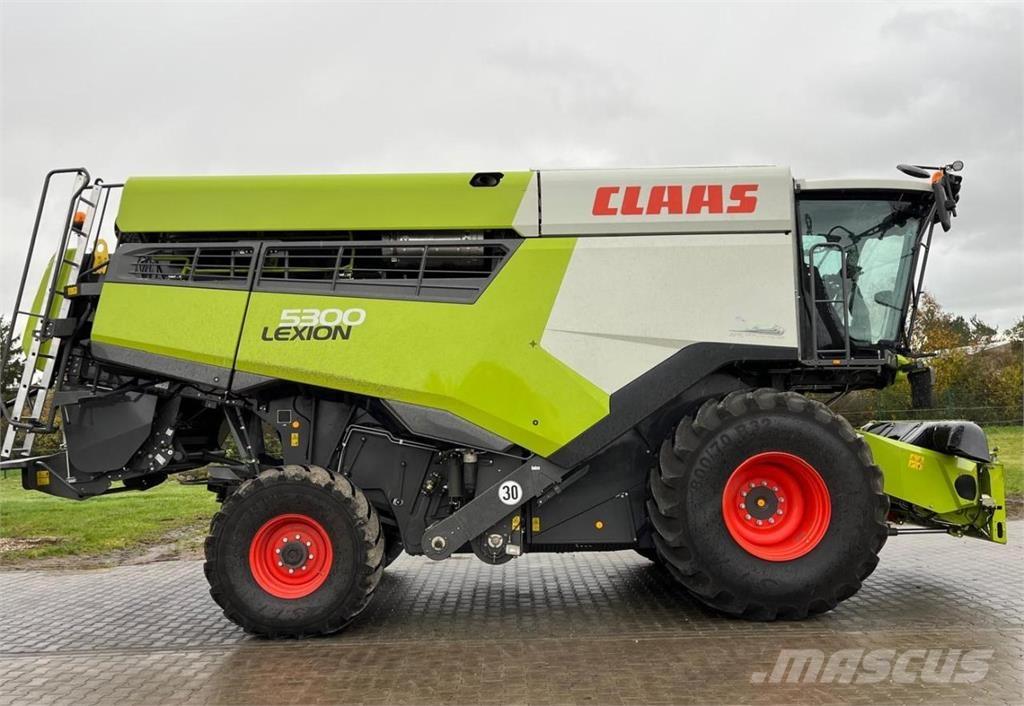 CLAAS Lexion 5300 Skördetröskor
