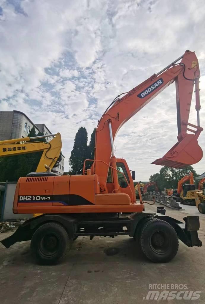 Doosan DH 210 W-7 Hjulgrävare