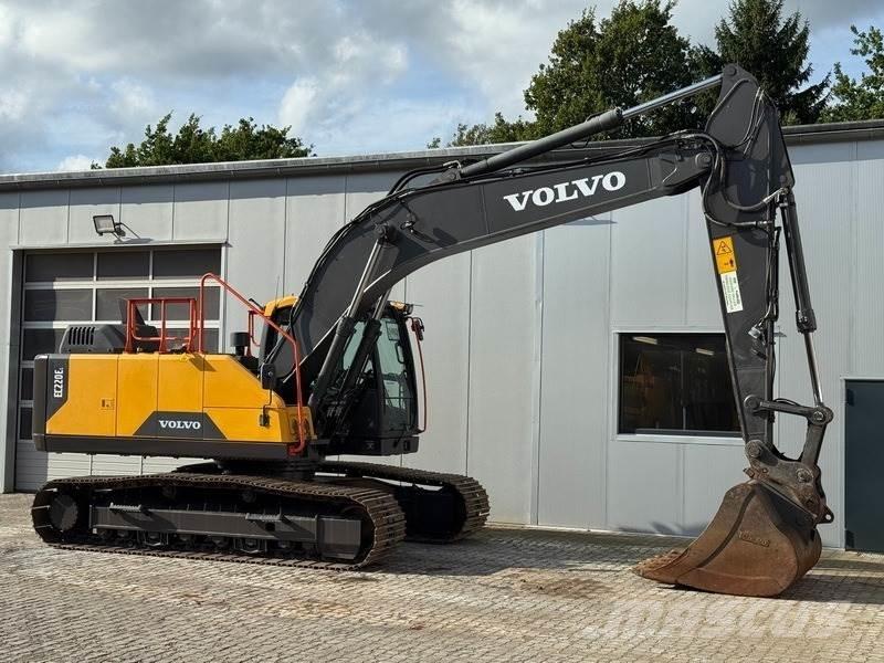 Volvo EC 220 EL Bandgrävare