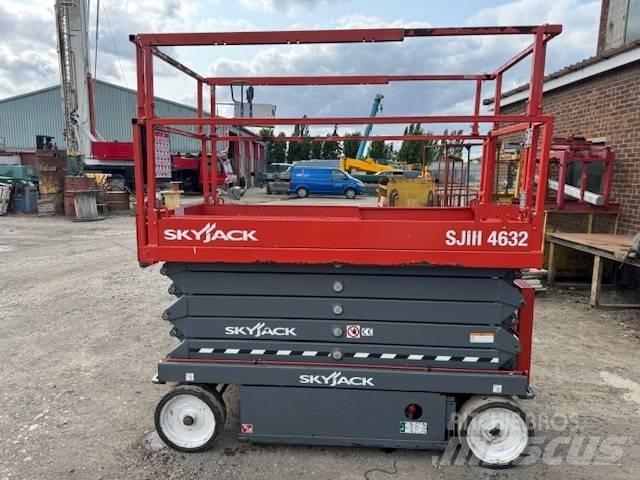 SkyJack SJ 4632 Saxliftar