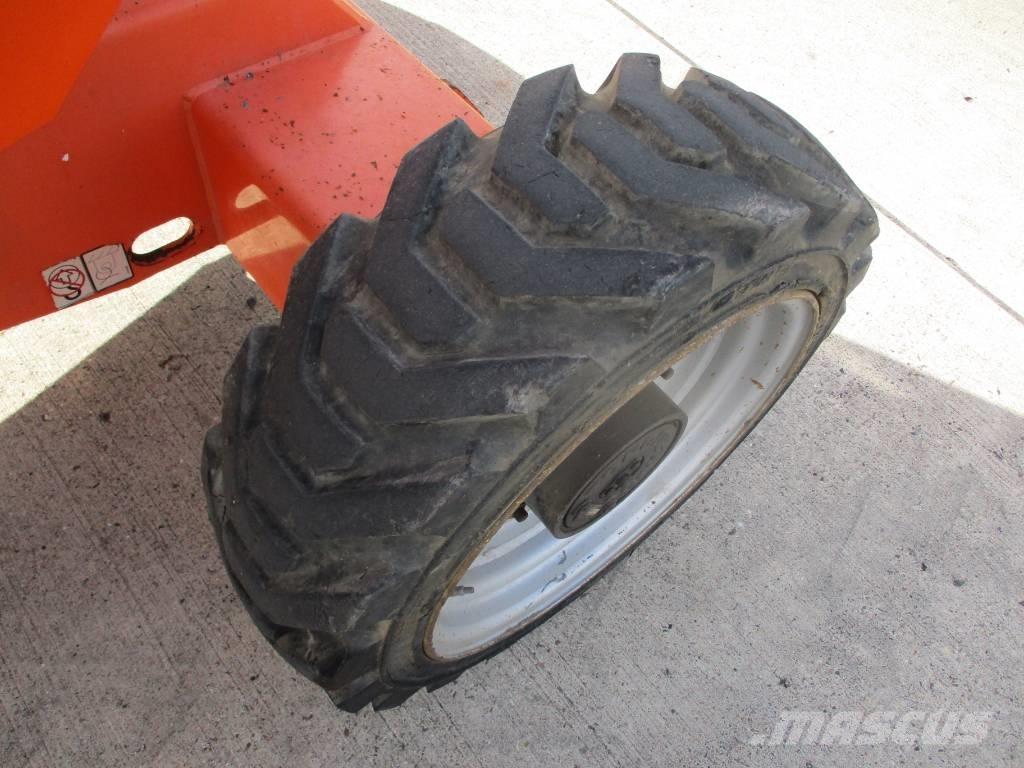 JLG 340AJ (835) Kompakta självgående bomlyftar