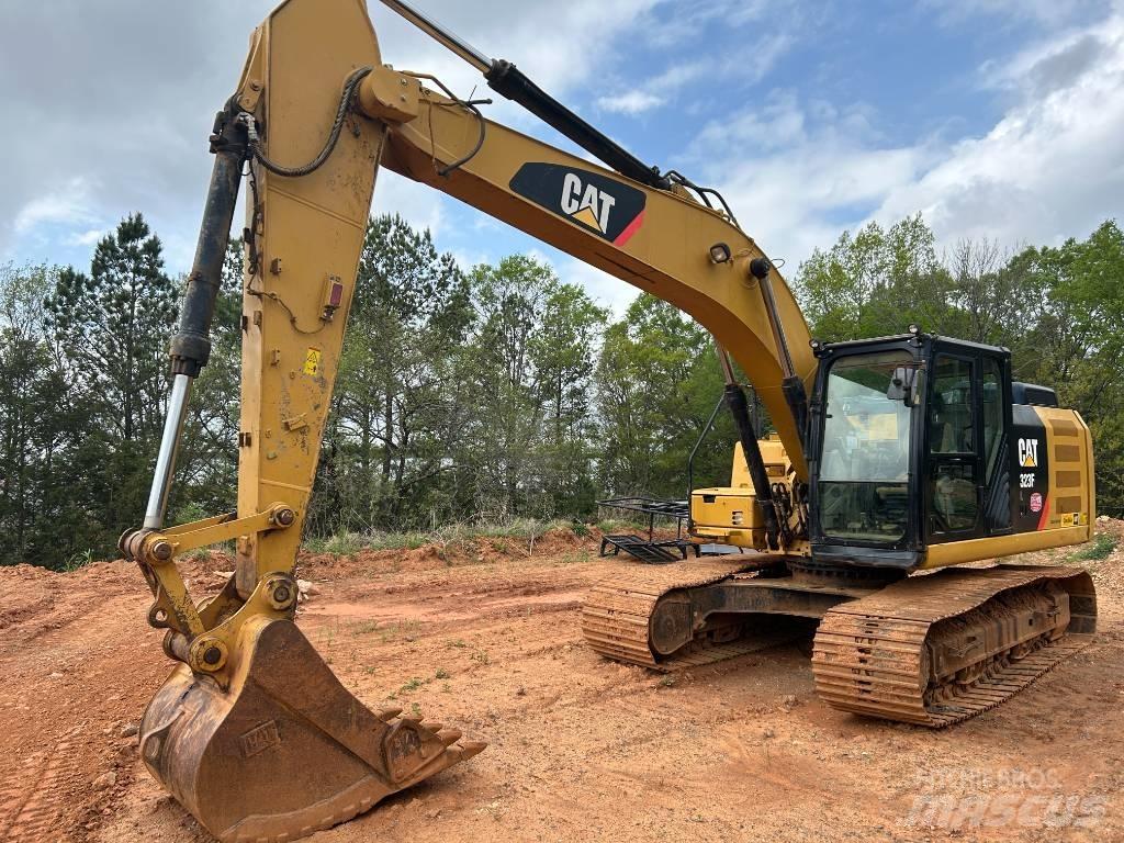 CAT 323FL Bandgrävare