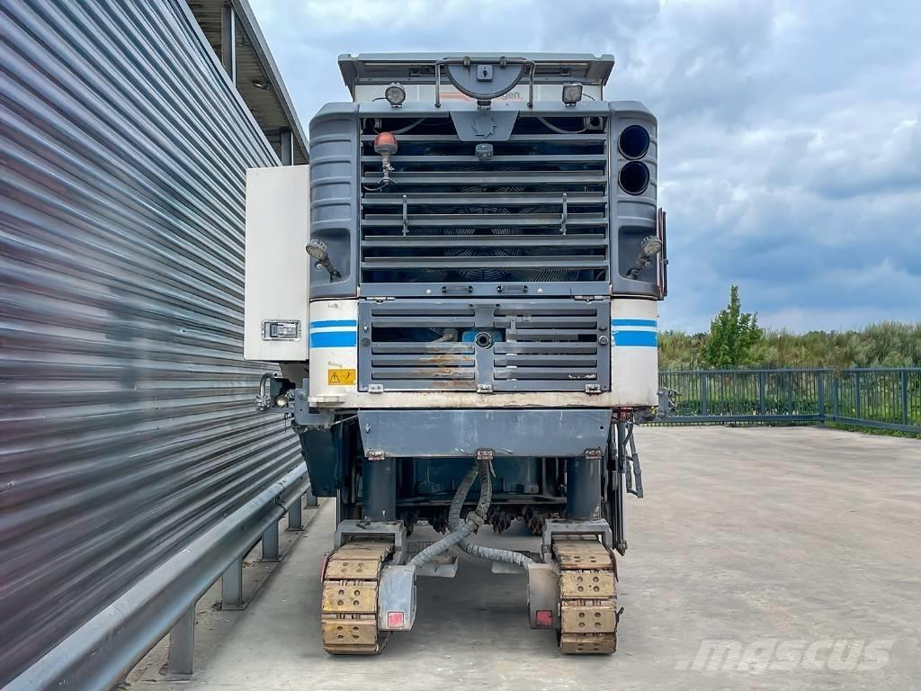 Wirtgen W 210 Asfaltskallfräsmaskiner