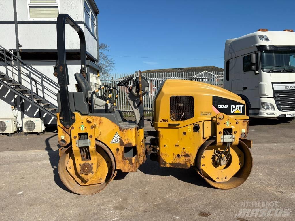 CAT CB 34 B Tvåvalsvältar
