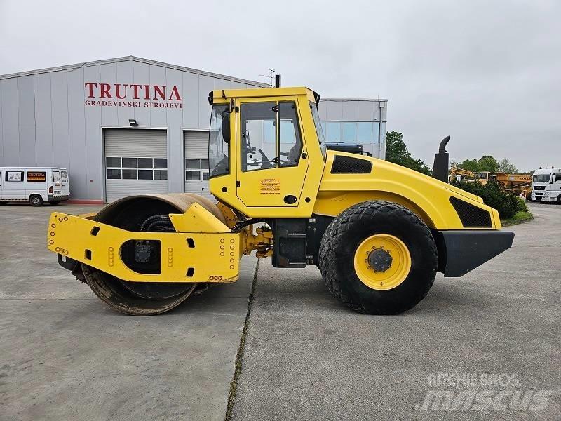 Bomag BW 213 D H-4 Envalsvältar