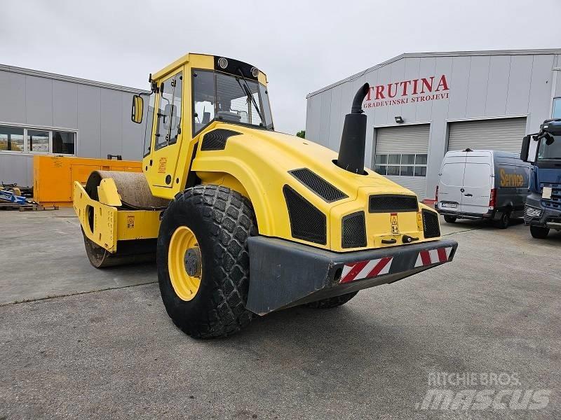Bomag BW 213 D H-4 Envalsvältar