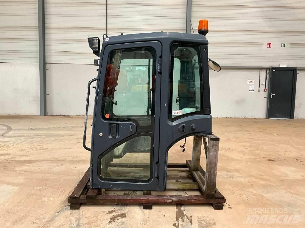 Kubota U 48-4 / U 55-4 Hytter och interiör