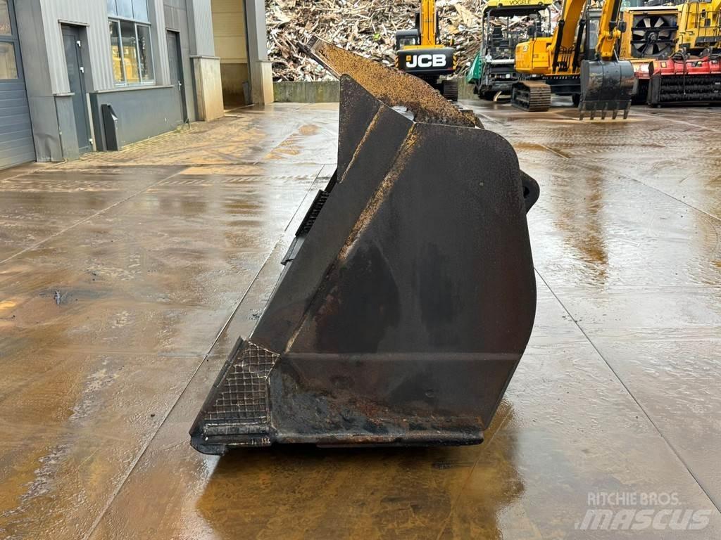 CAT Bucket CAT 980 Skopor