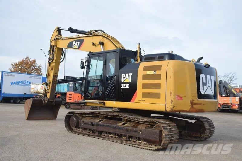 CAT 323E-stock id2 Bandgrävare