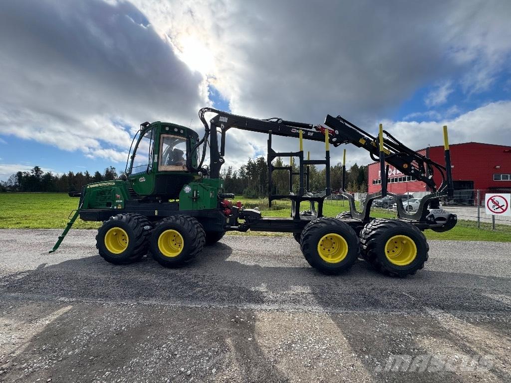 John Deere 810 E Skotare