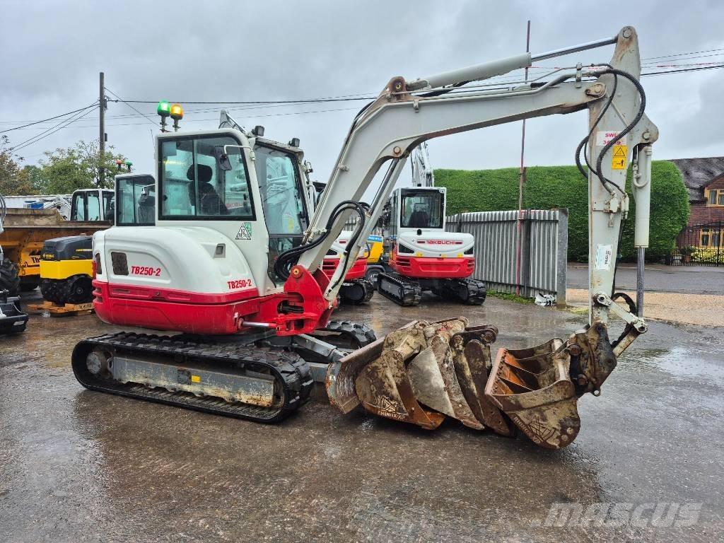 Takeuchi TB 250 Minigrävare < 7t