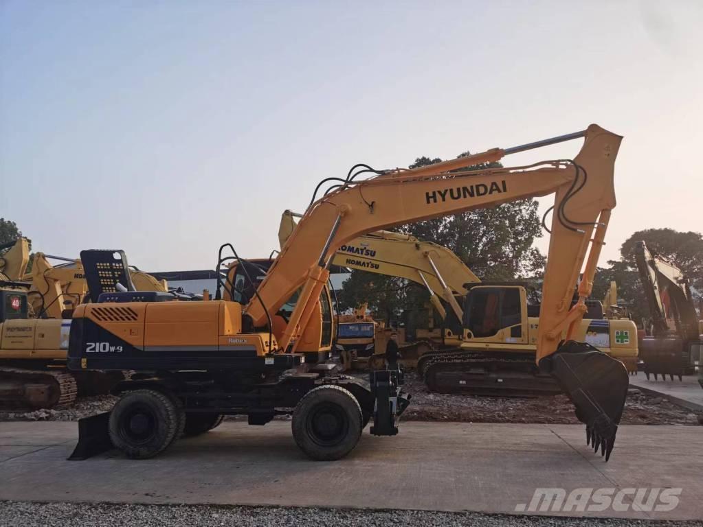 Hyundai R210W-7 Hjulgrävare