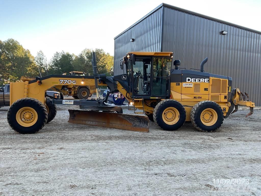 John Deere 770 G Väghyvlar