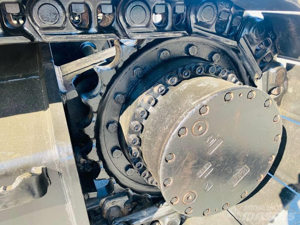 CAT 335 F L CR Bandgrävare