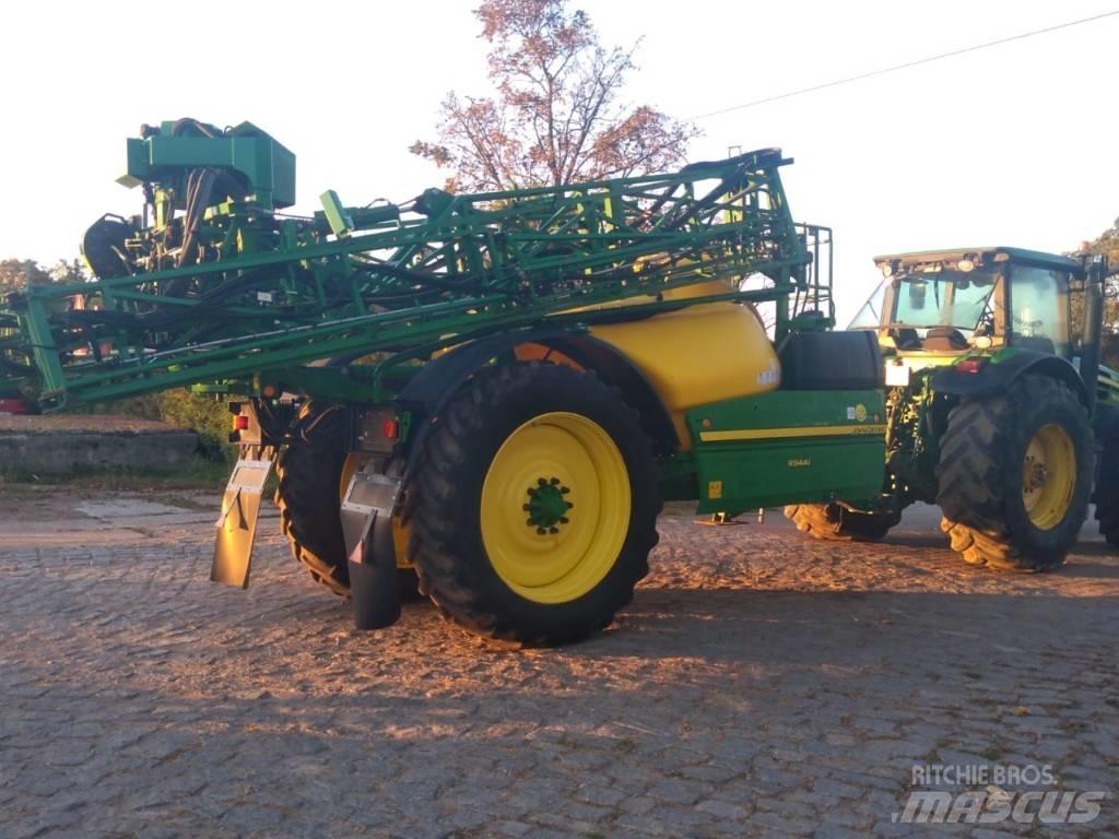 John Deere R944i Dragna sprutor