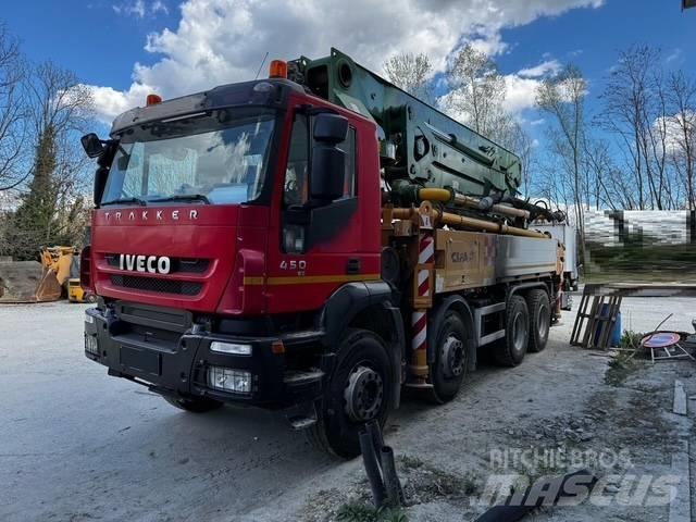Iveco Trekker 450 Lastbilar med betongpump