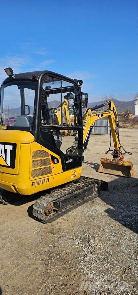 CAT 302.2 D Minigrävare < 7t