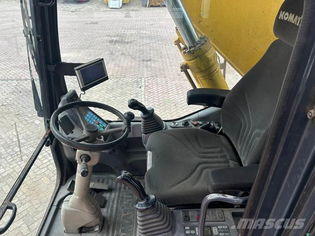 Komatsu PW200 Hjulgrävare