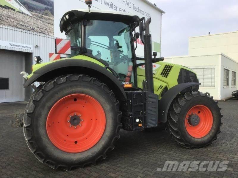 CLAAS AXION 810 Traktorer