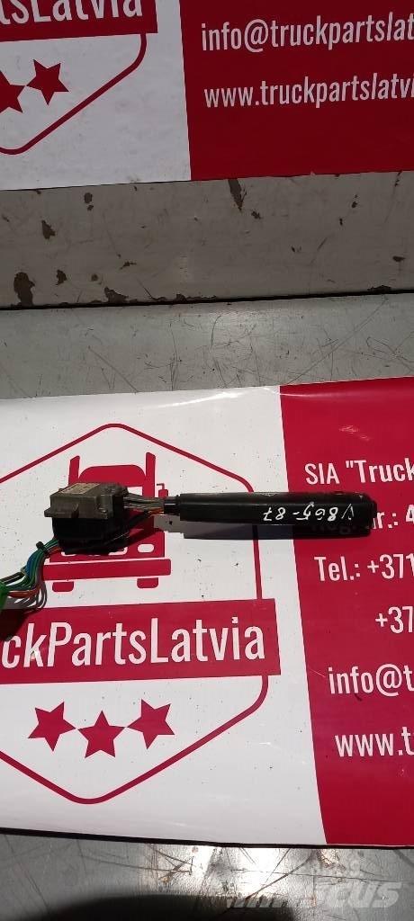 Volvo FH 12.     20553788 Hytter och interiör