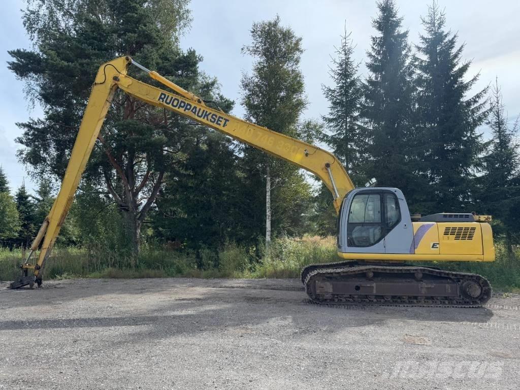 New Holland E 215 Grävmaskiner med lång räckvidd