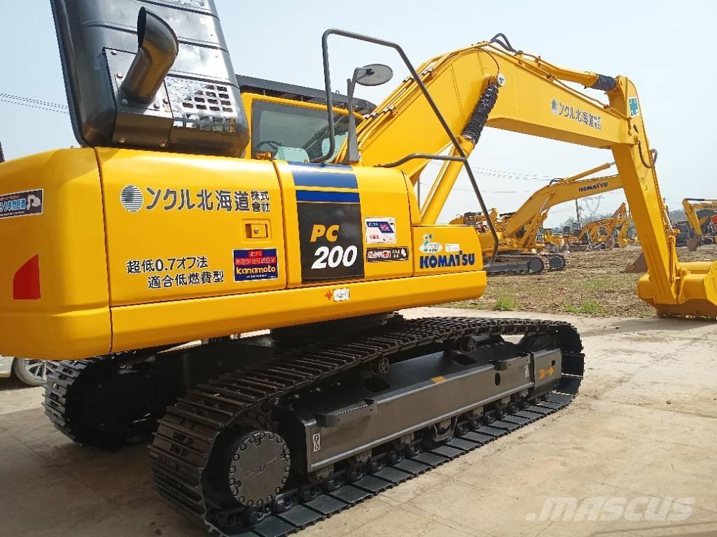 Komatsu PC200-8 Bandgrävare