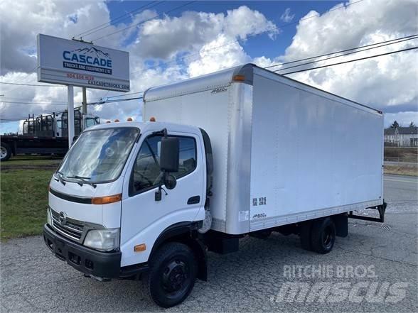 Hino 145 Lastbilar för dryckesleveranser