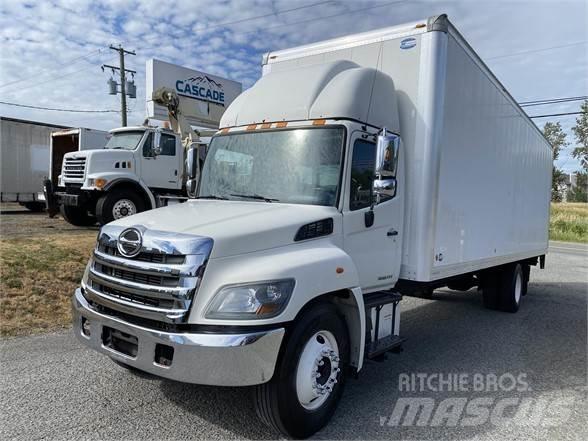 Hino 338 Skåpbilar