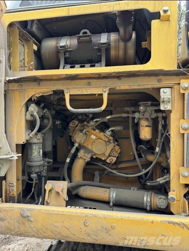 CAT 329 EL Bandgrävare