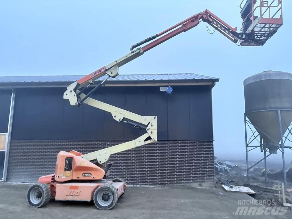 JLG 450aj Bomliftar