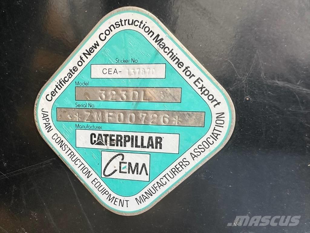 CAT 323 D LN Bandgrävare